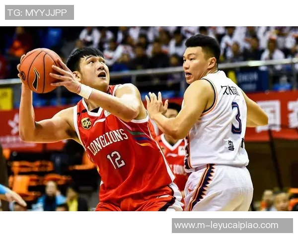 李根：从篮球场上的拼搏到人生舞台的蜕变之路